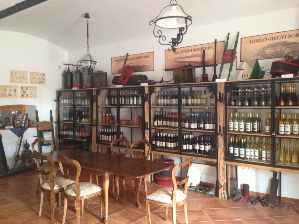 Edvy Malom Fogado Barokk Udvarhaz Pápa Εξωτερικό φωτογραφία